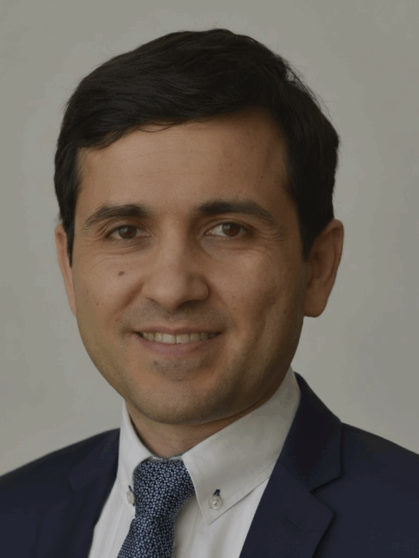 Maître Oumar Arabov – Avocat en droit des étrangers à Paris